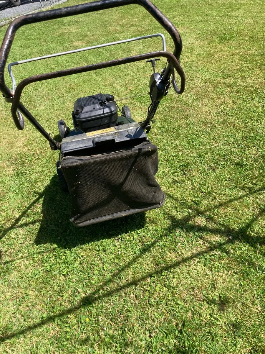 Self drive lawnmower - Image 3