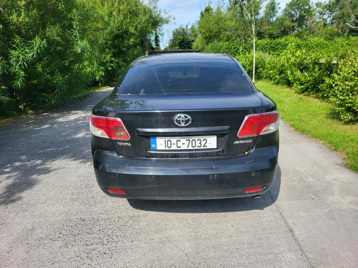 Toyota Avensis - Image 2