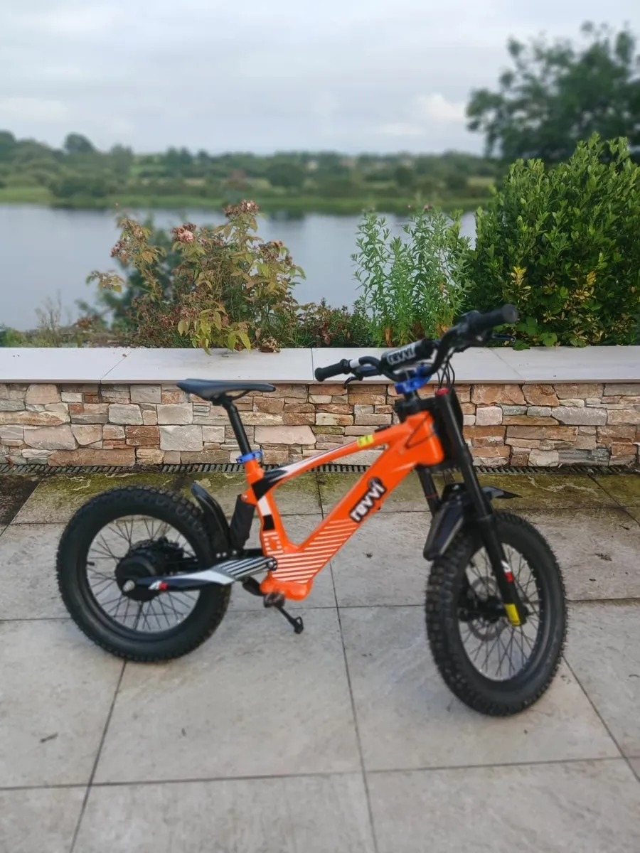 Revvi 18” Electric Bike - Image 3