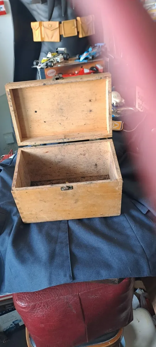 Vintage Shoe Shine Box - Image 3