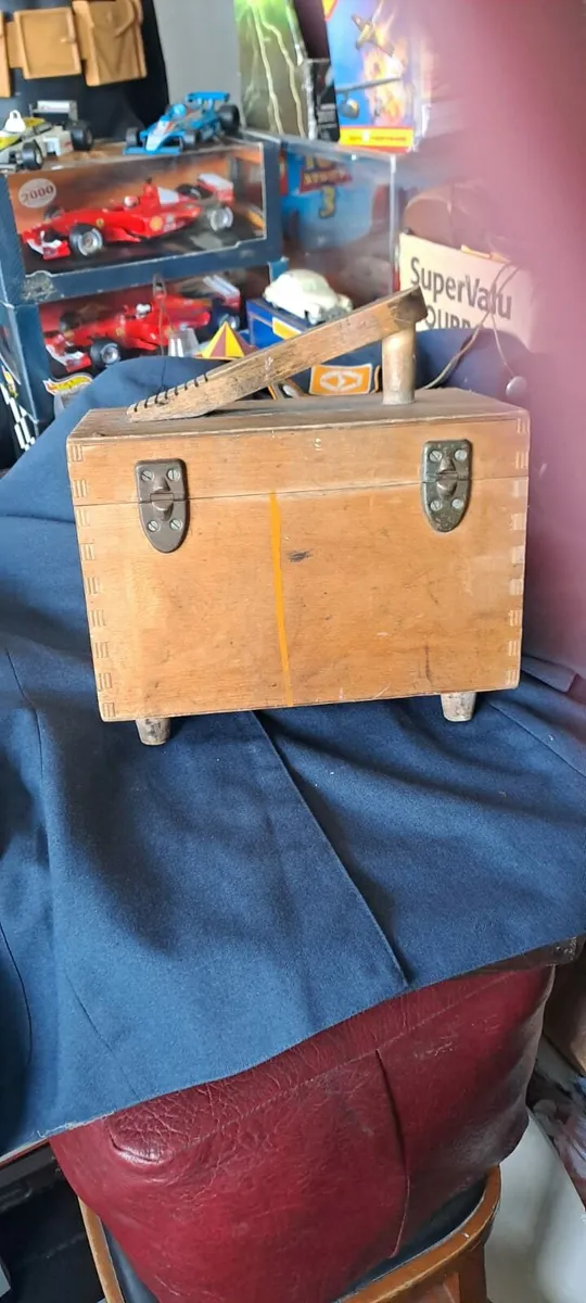 Vintage Shoe Shine Box - Image 4