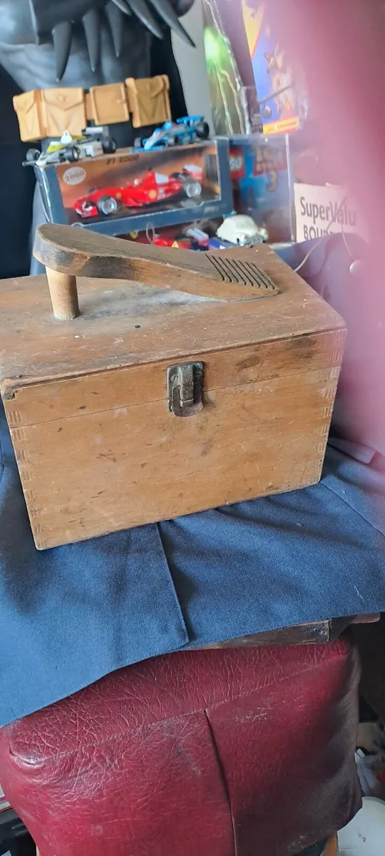 Vintage Shoe Shine Box - Image 1