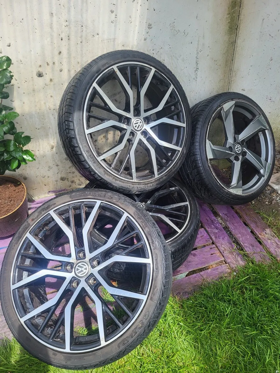 19” Tyres and Alloys - Image 1