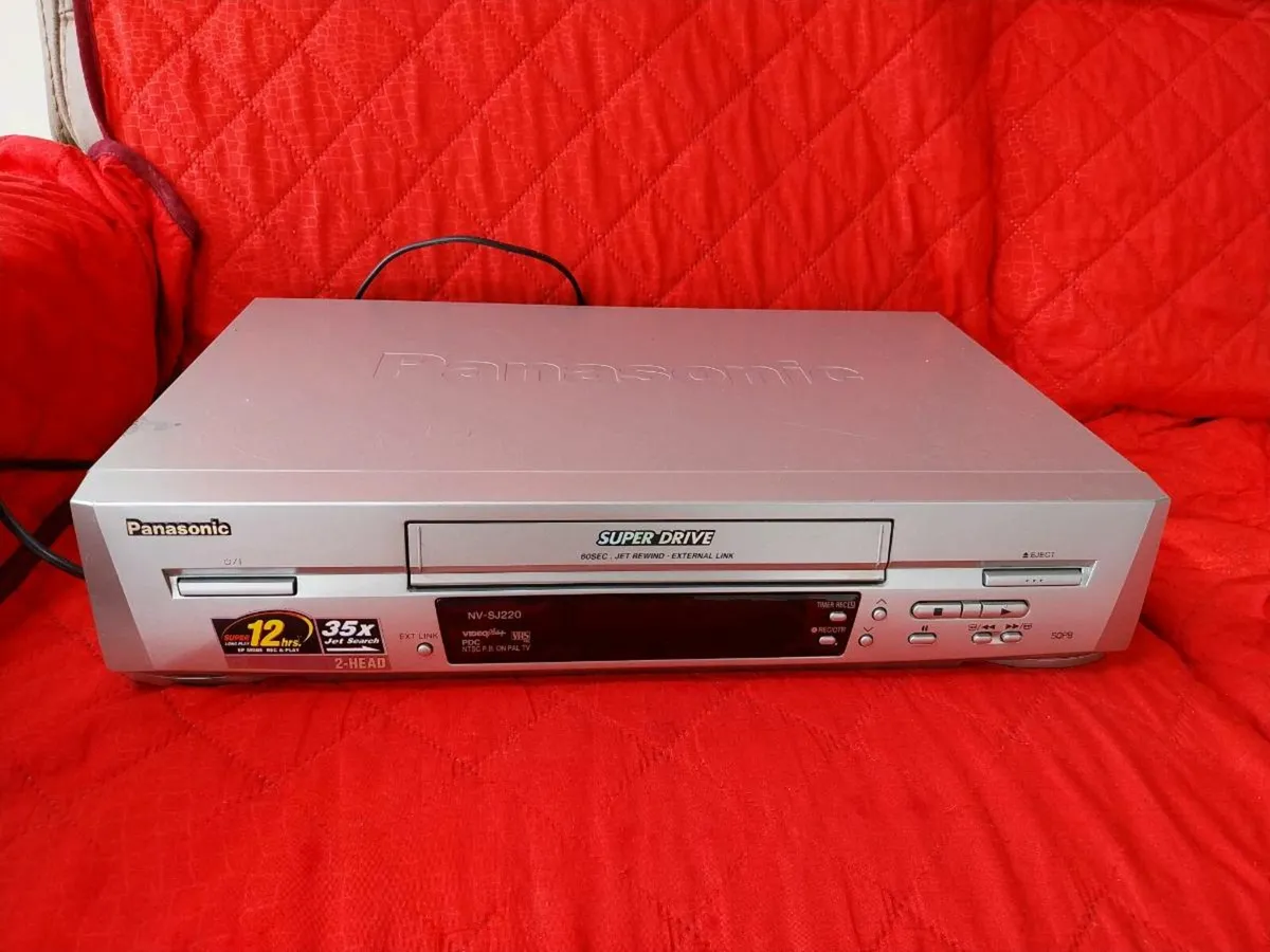 panasonic vhs player - Image 1