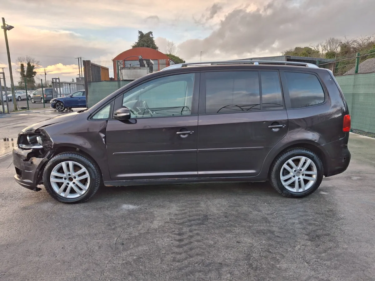 *2013 VW Touran 7 Seater 1.6L TDI - Image 4