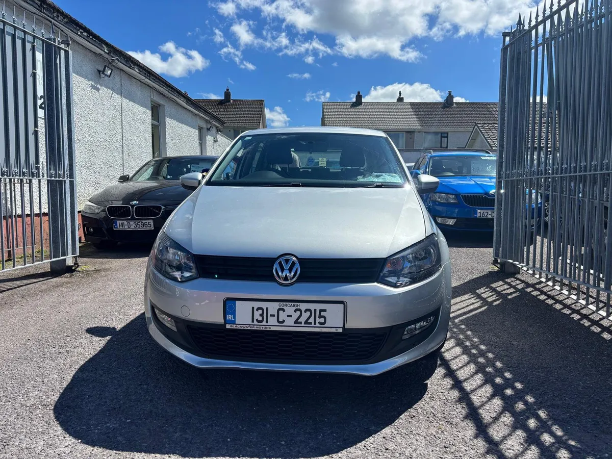 Volkswagen Polo 2013  PETROL  LOW  MILEAGE - Image 2