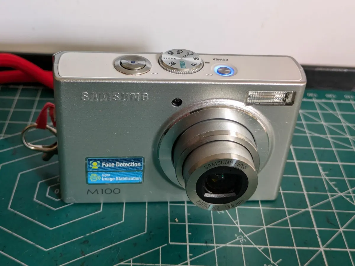 Samsung M100  8MPCCD 🌈 digital compact camera - Image 4