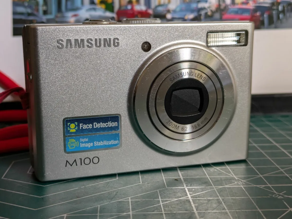 Samsung M100  8MPCCD 🌈 digital compact camera - Image 3