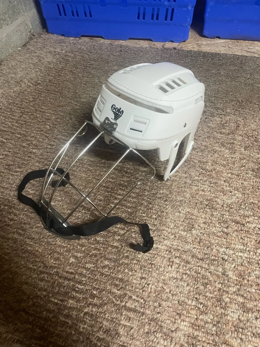 Gola Hurling Helmet - Image 1