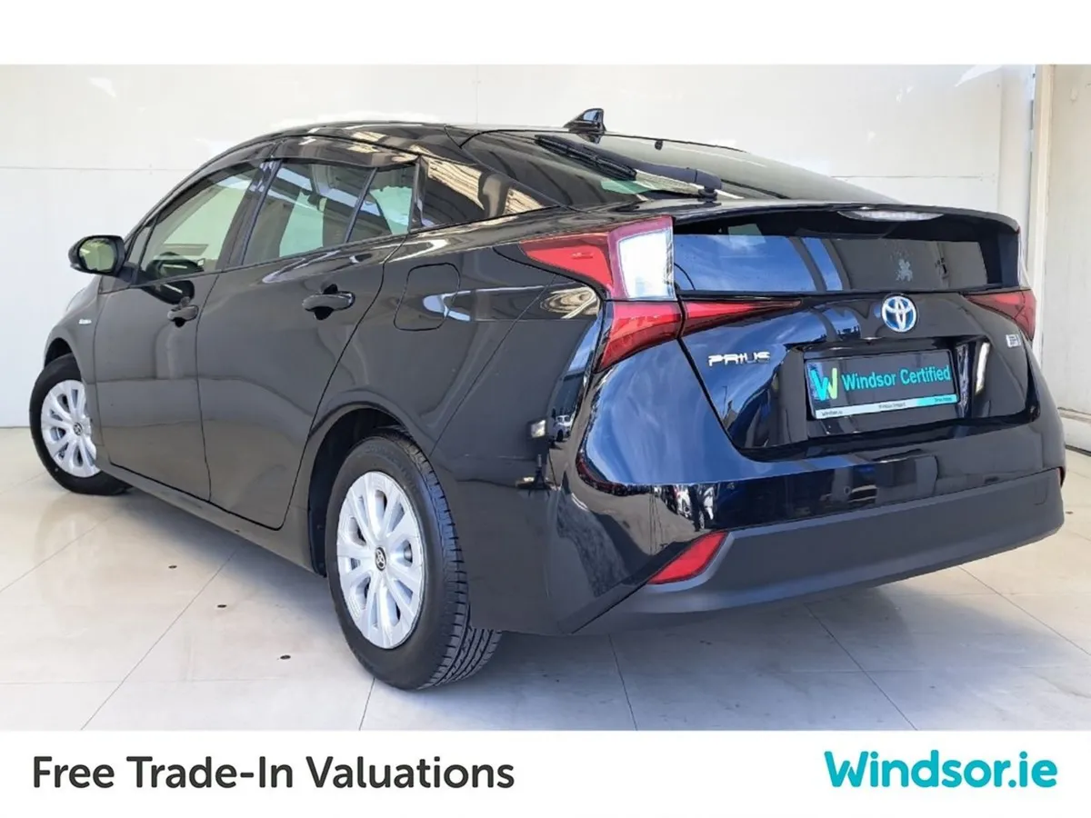 Toyota Prius Automatic - Image 4