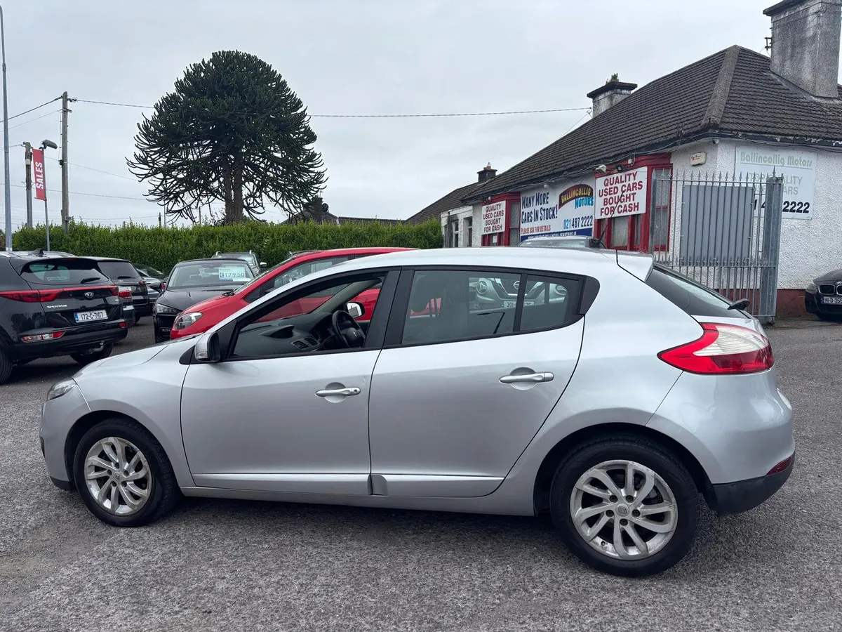 Renault Megane   1.5DCI  HATCBACK - Image 4