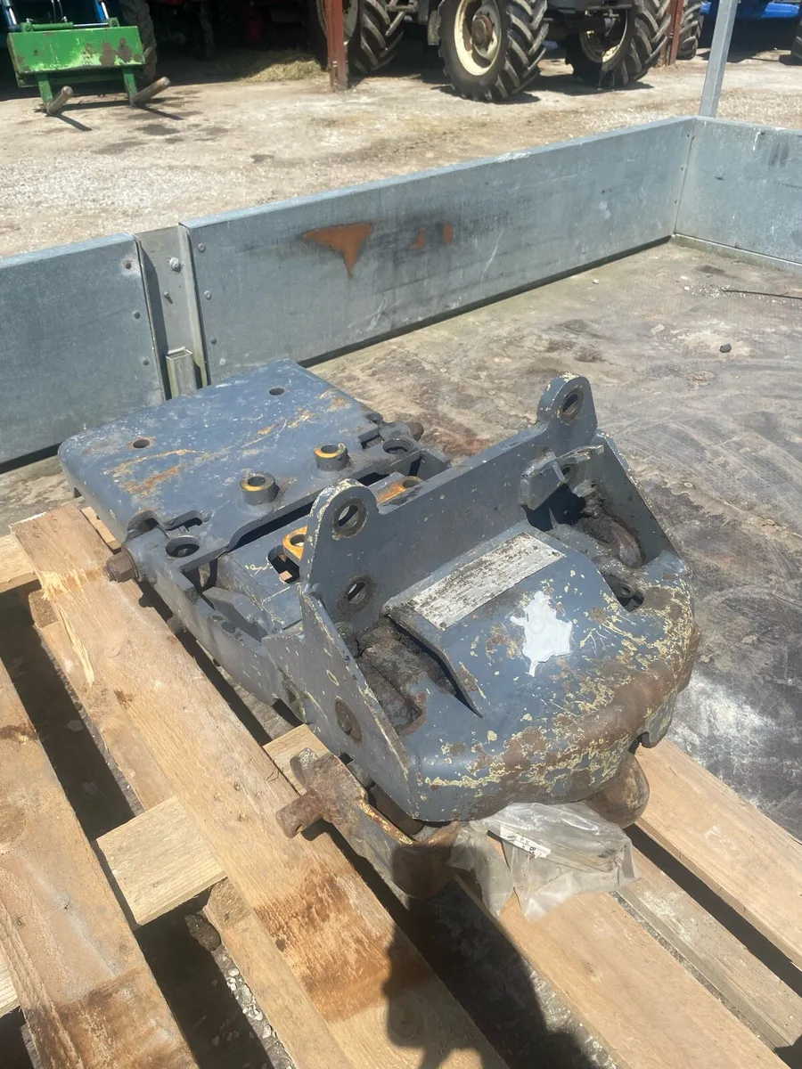 Newholland tm 135 hitch - Image 3