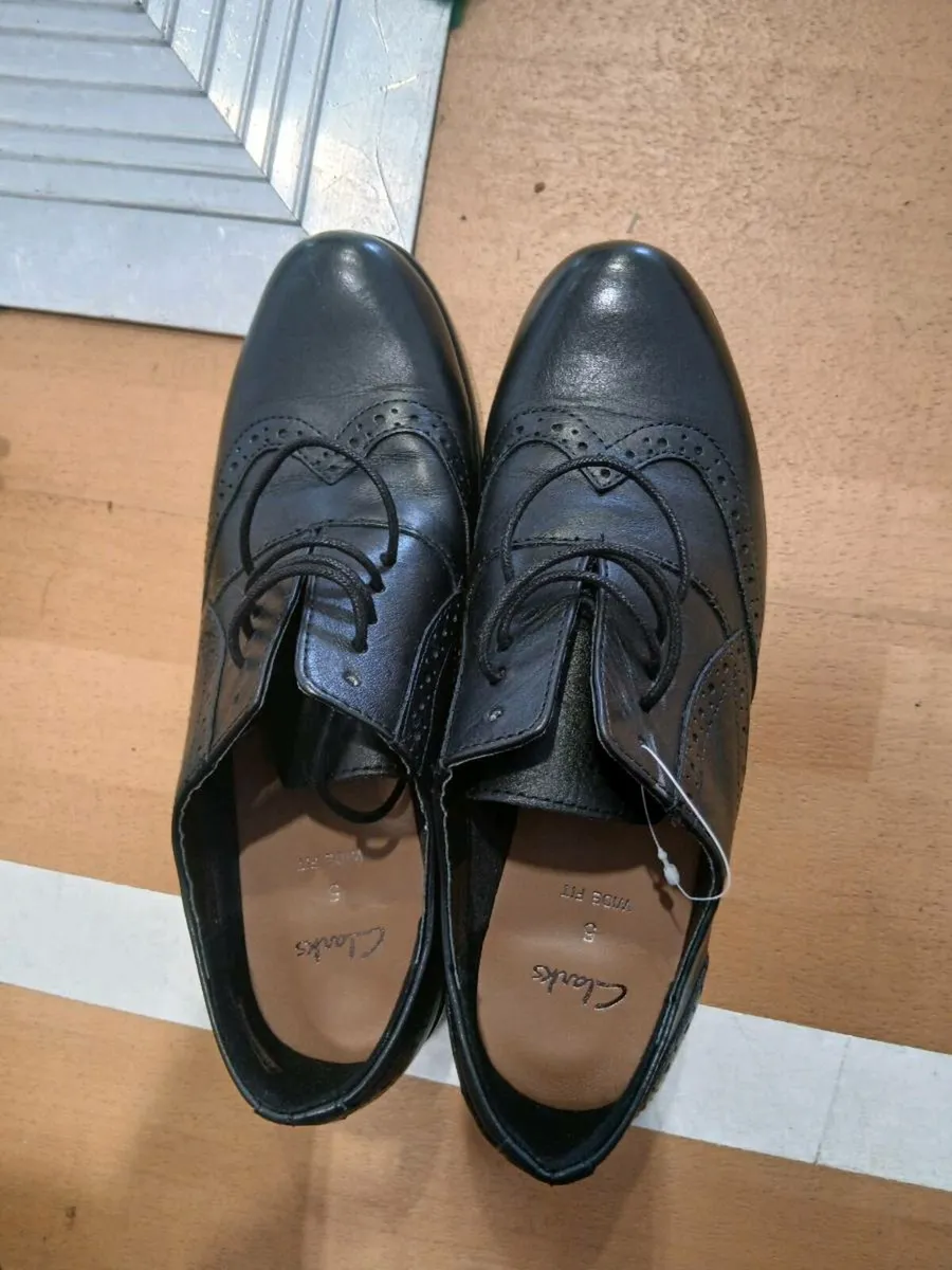 Ladies shoes - Image 2