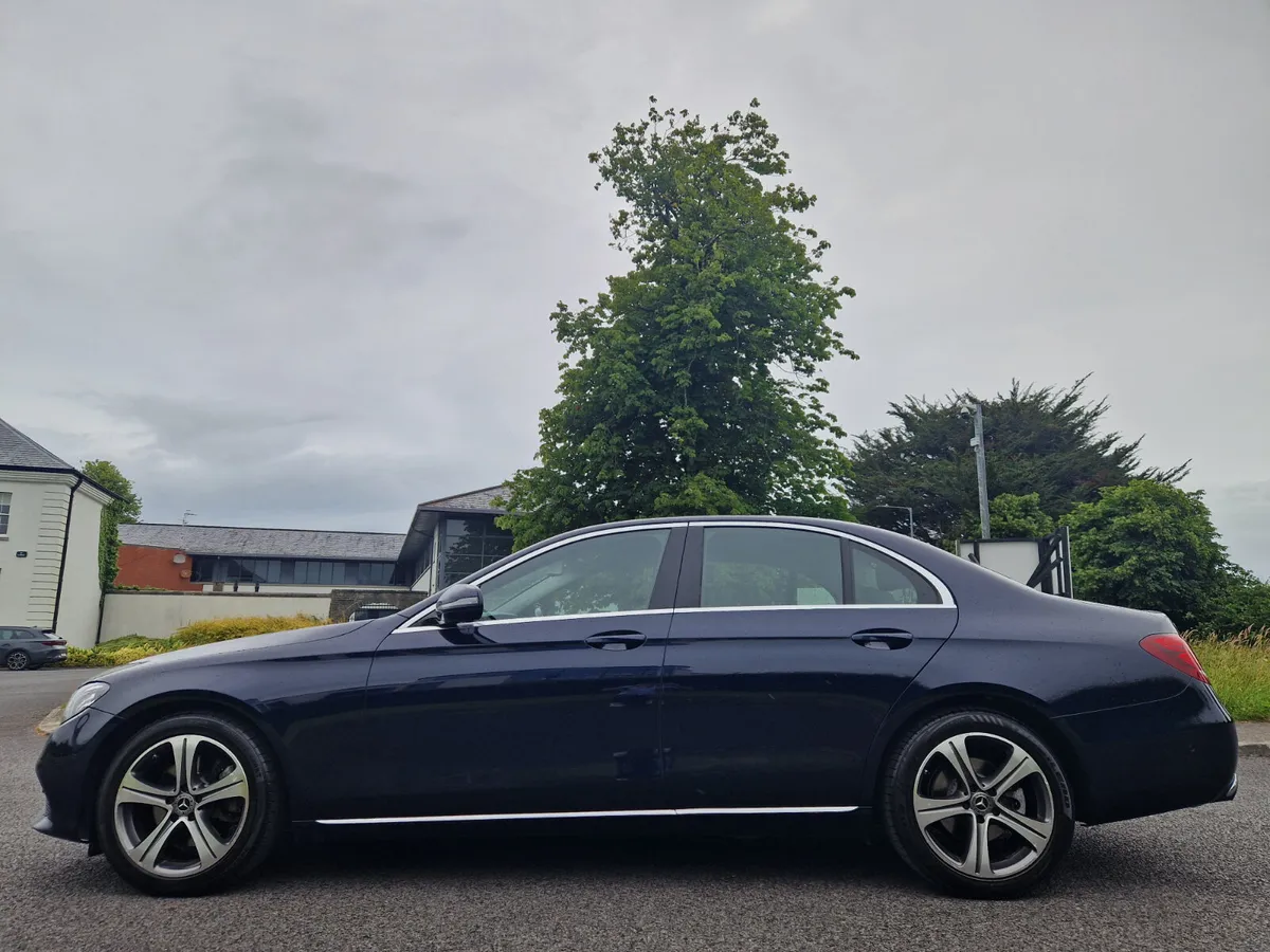 Mercedes E-Class, AUTO ,LOW KMS , WARRANTY ,SUPERB - Image 4