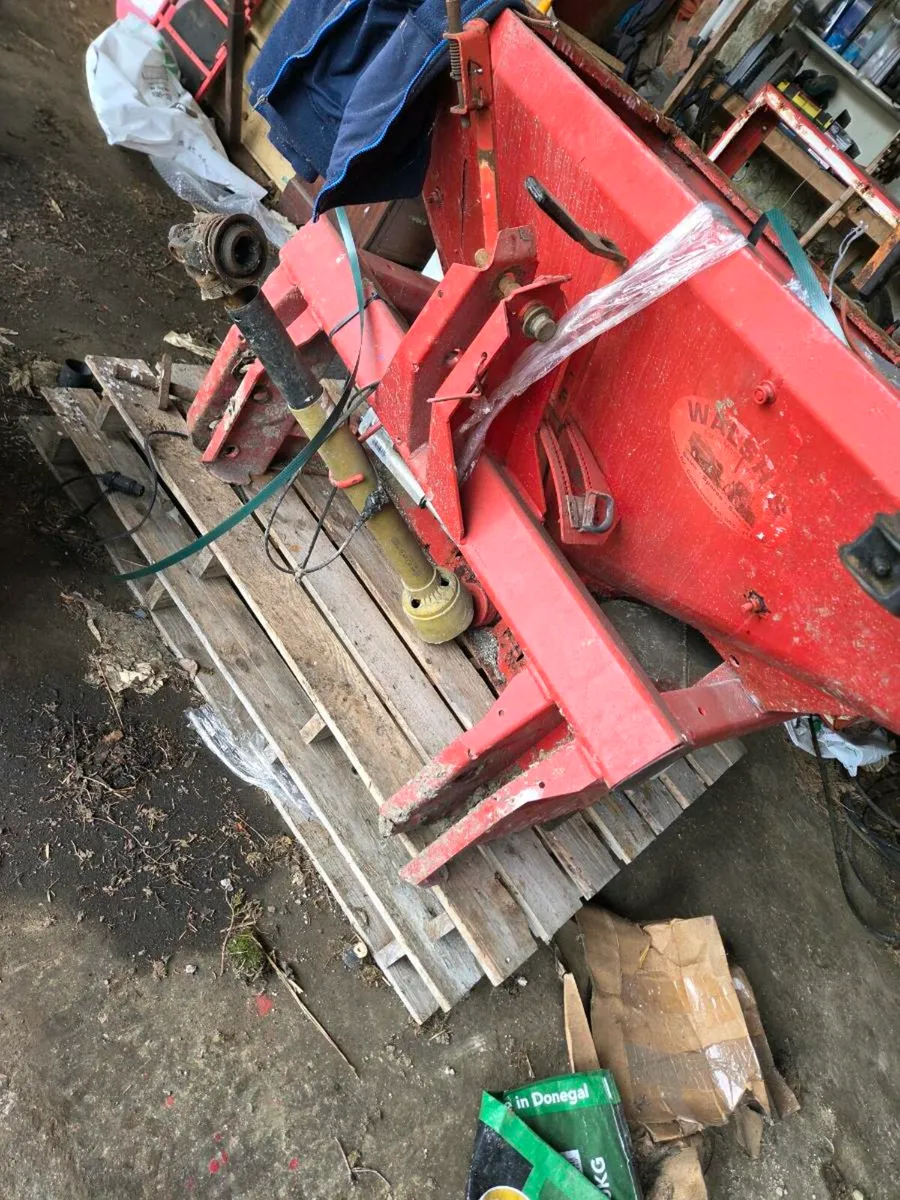 Fertilizer spreader