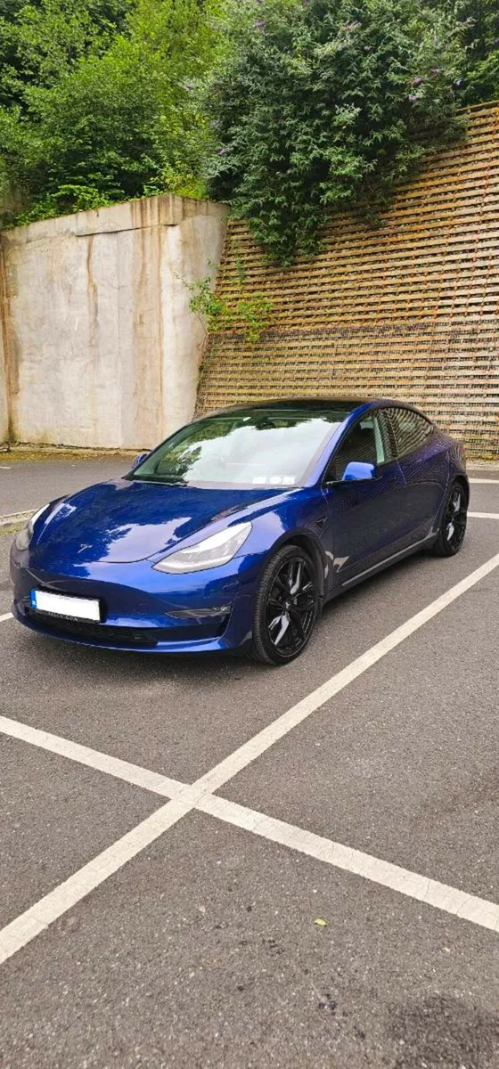 Tesla Model 3 Dual Motor Long Range AWD - Image 1