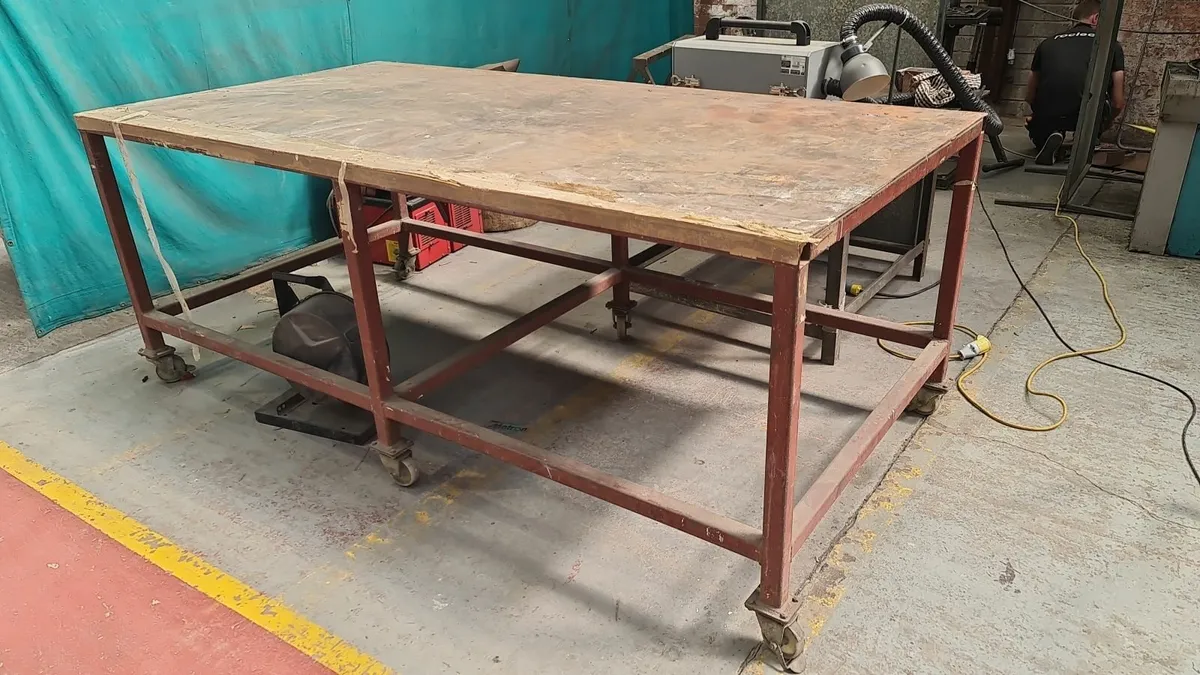 Metal workbench