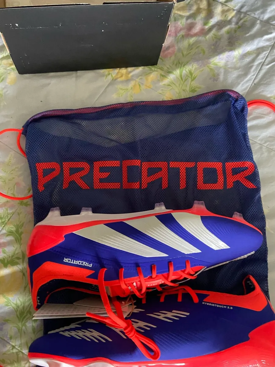 Football boots - Image 2