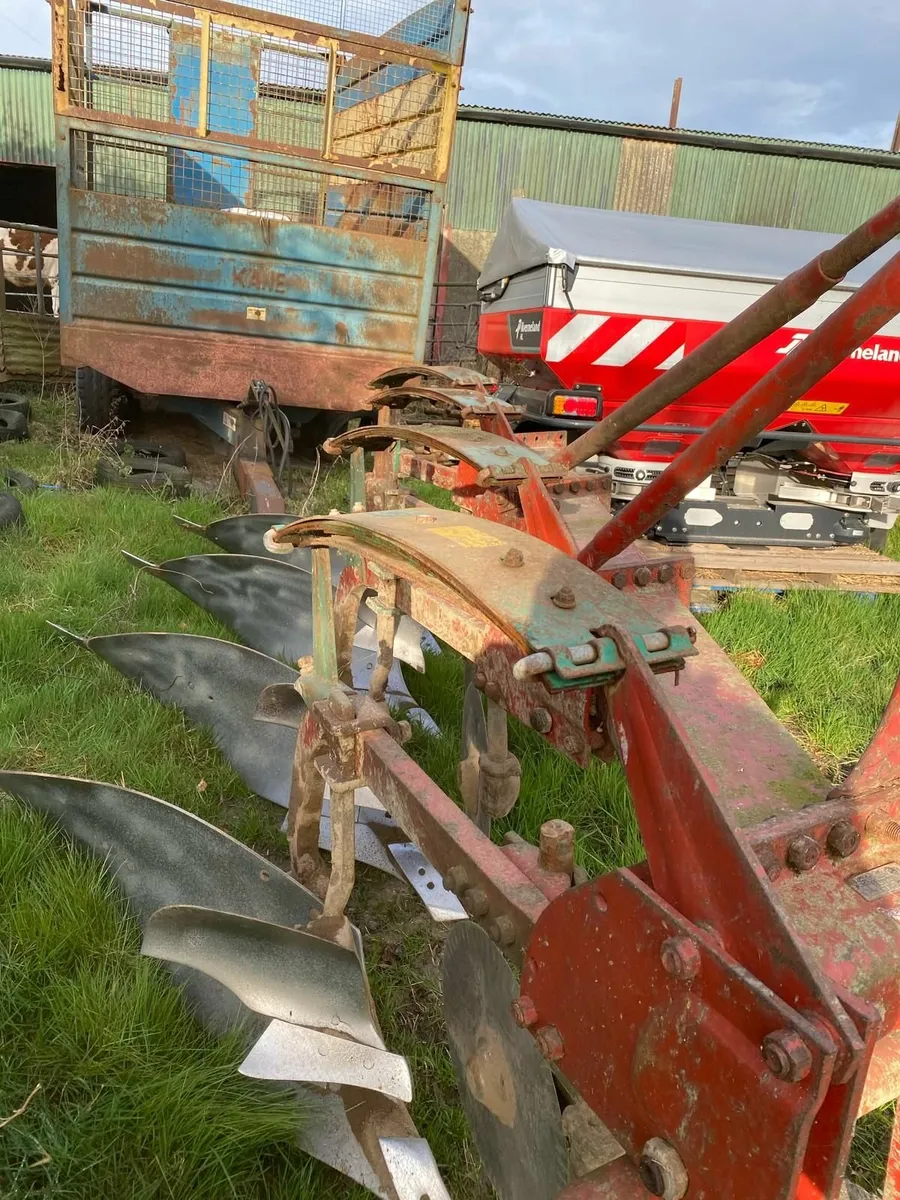 4 fur plough - Image 1