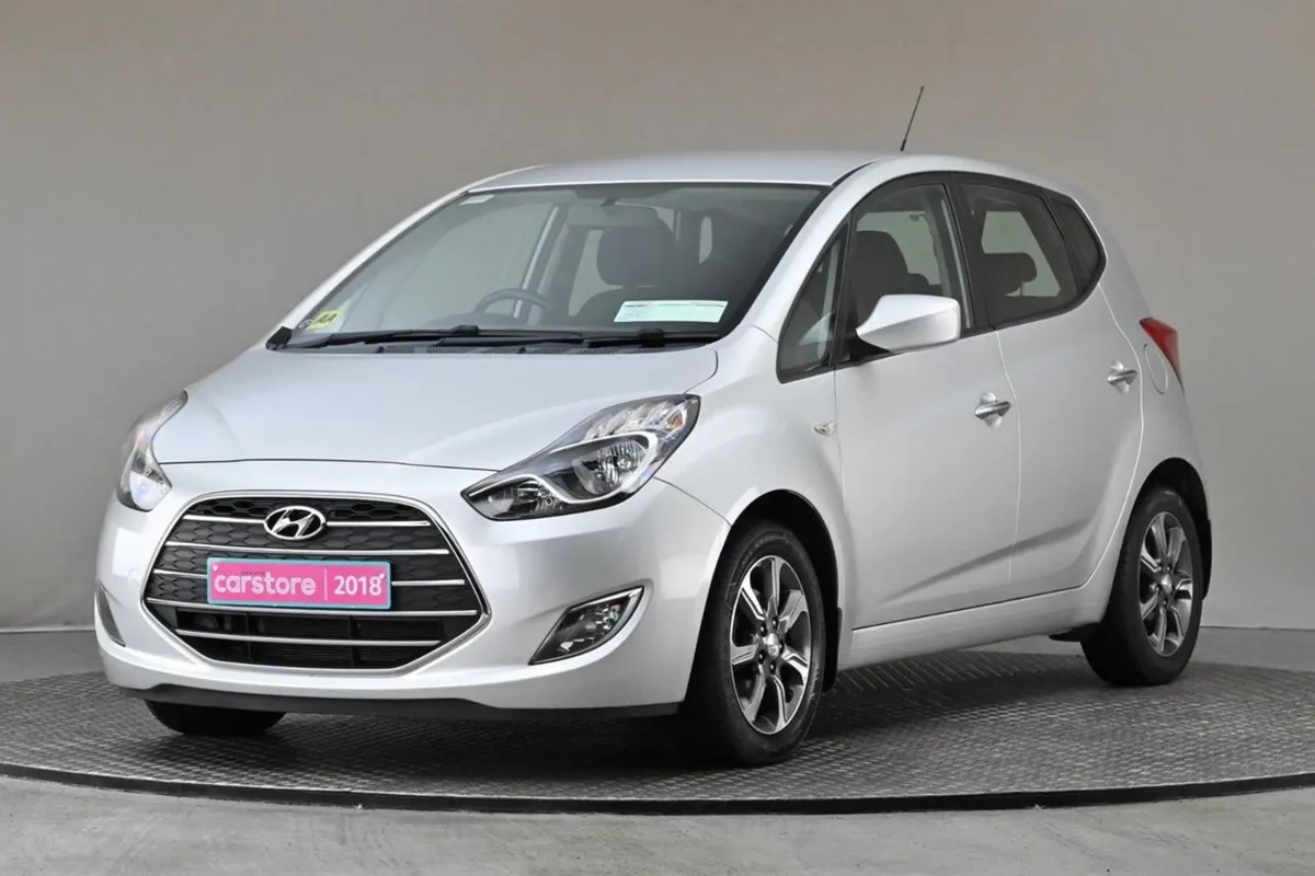 Hyundai ix20 1.4 5spd 90bhp Deluxe  rear Park Sen - Image 3