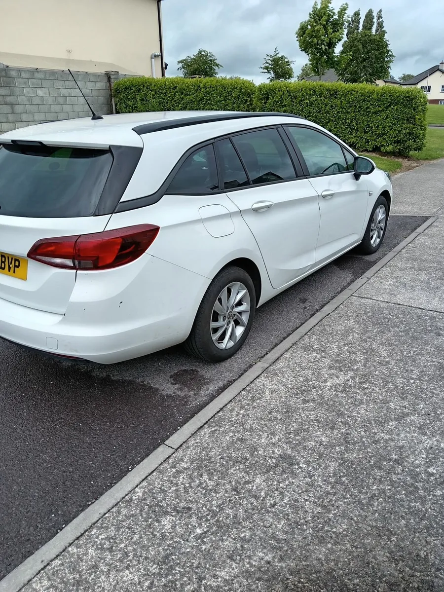 192 reg Vauxhall Astra estate 1.6 diesel - Image 1
