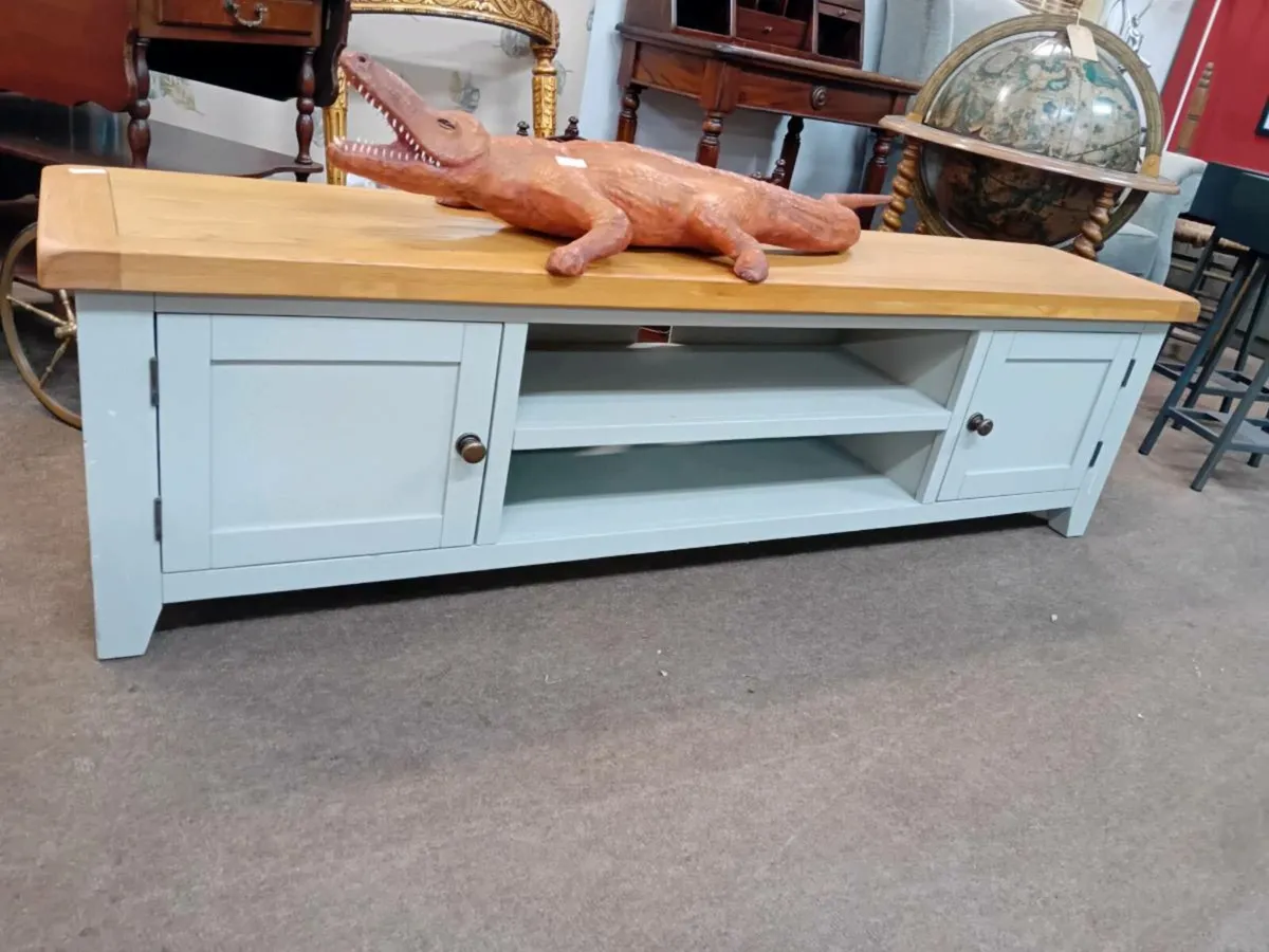 Large Woid Topped Media Unit