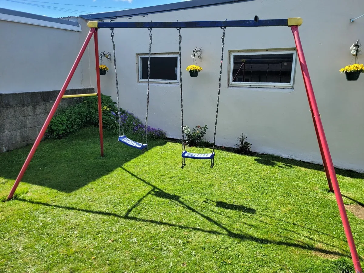 Swing set