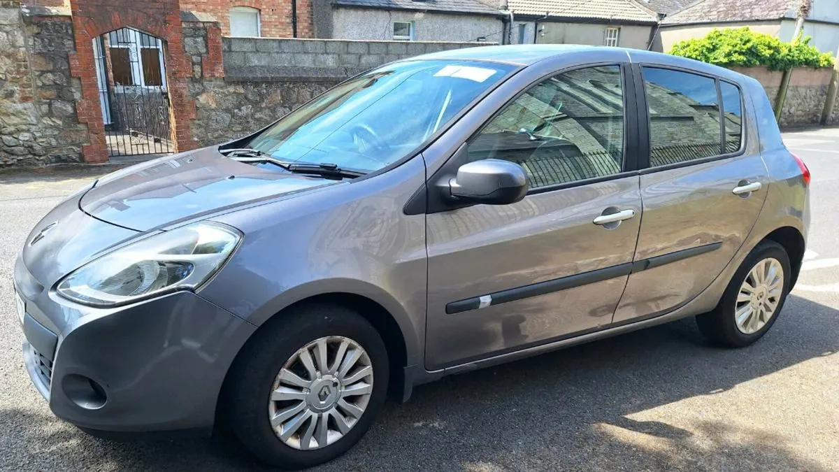 RENAULT CLIO with NEW NCT just completed - Image 4