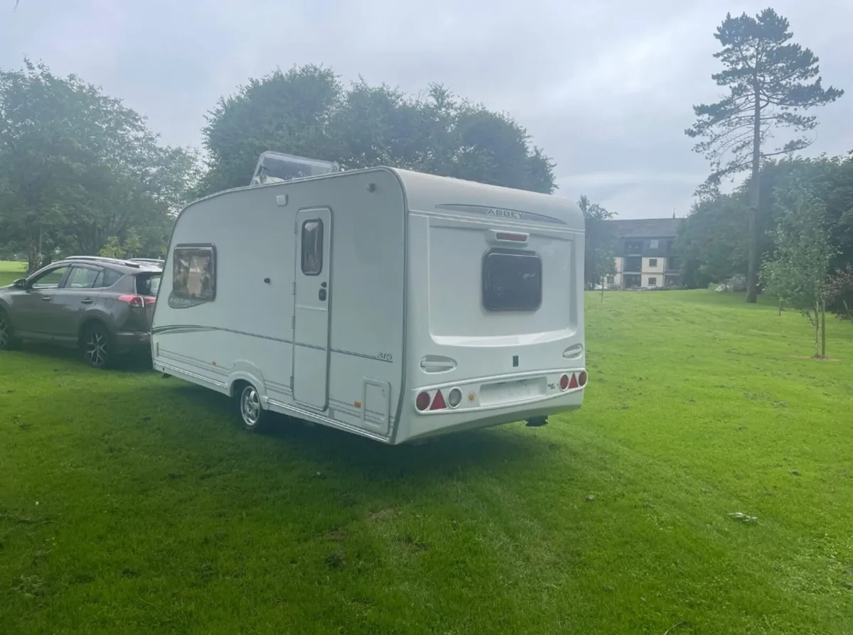 Abbey aventura 3 berth caravan - Image 4