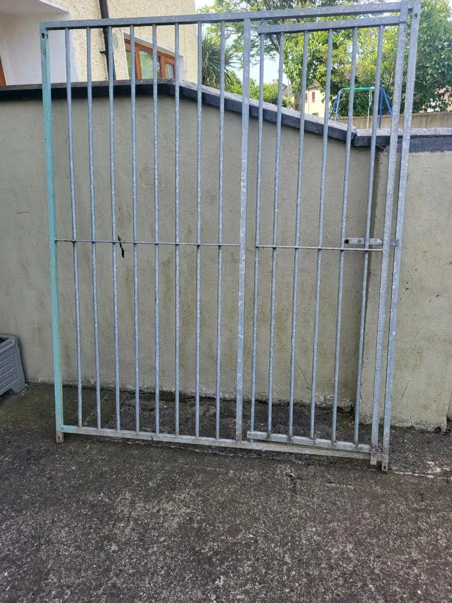 Dog run pen - Image 1
