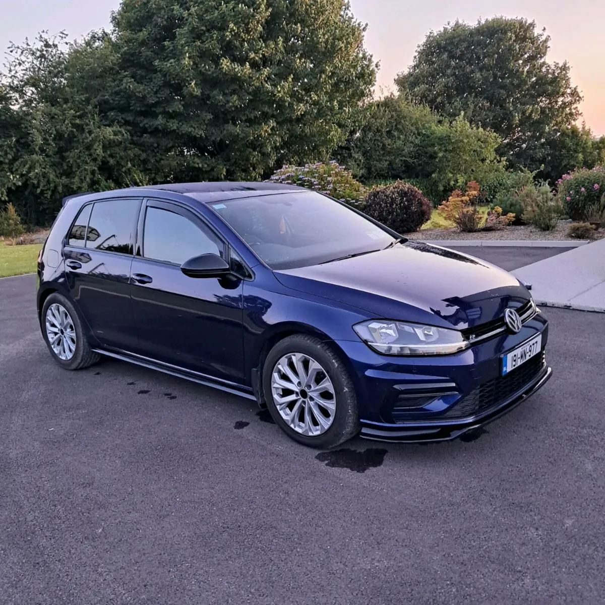 Vw Golf R-Line - Image 1