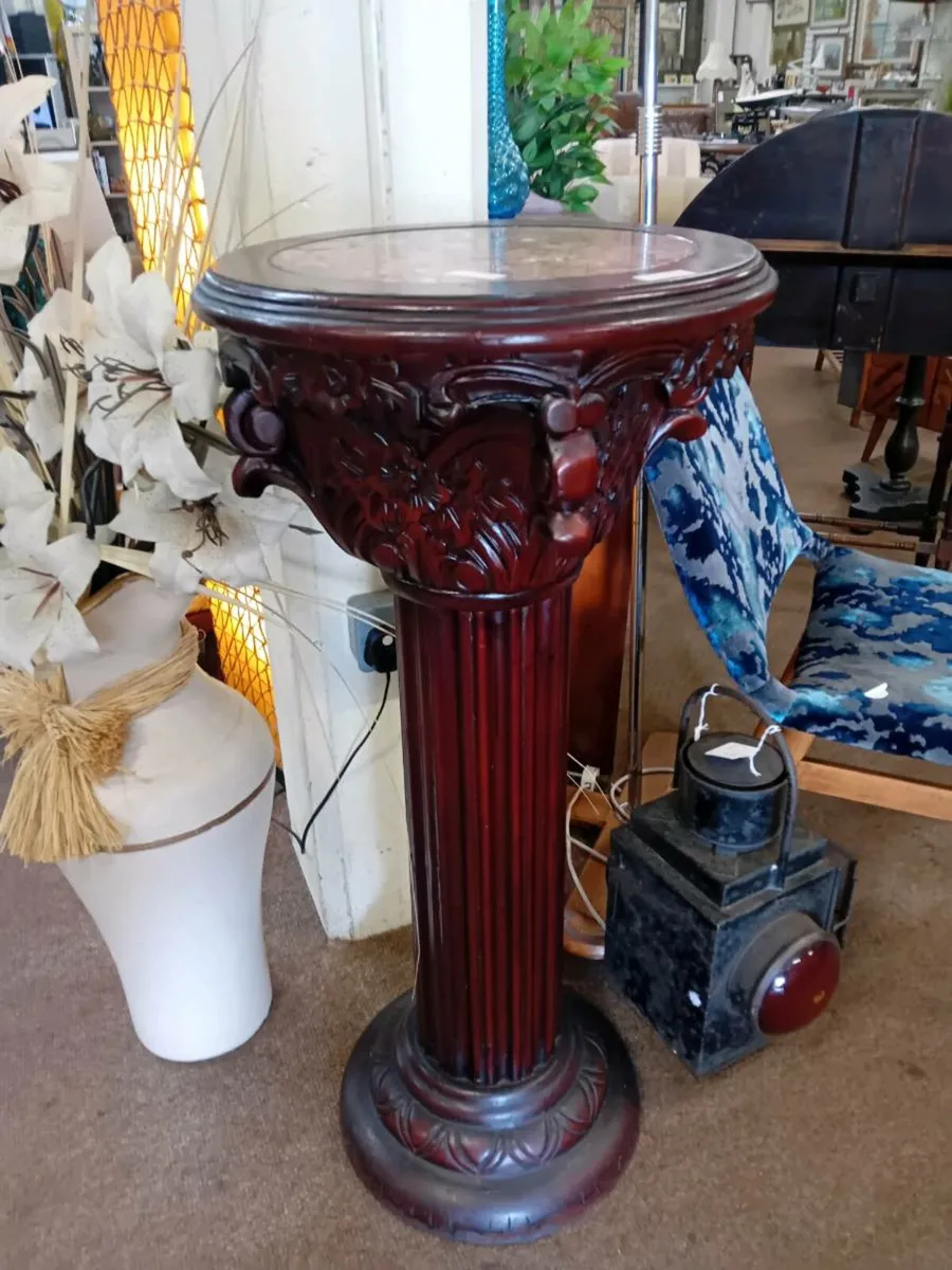 Decorative Reproduction Mahogany Pedestal - Image 1