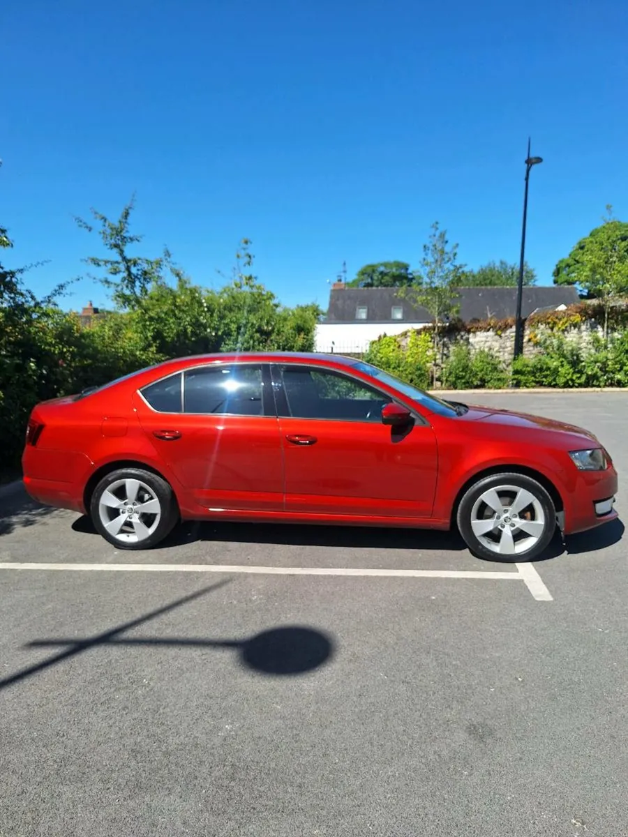 Skoda Octavia 2014 1.6 diesel - Image 2