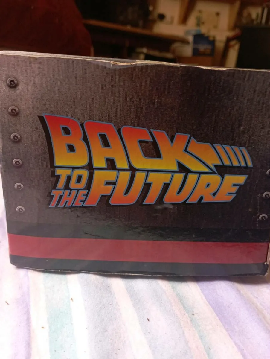 BACK TO THE FUTURE TIME MACHINE LIGHTS UP  CAR - Image 4