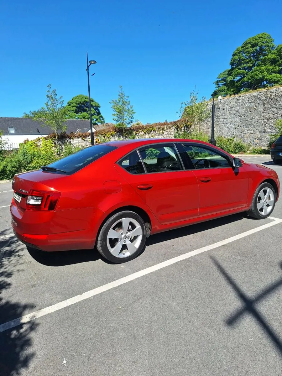 Skoda Octavia 2014 1.6 diesel - Image 3