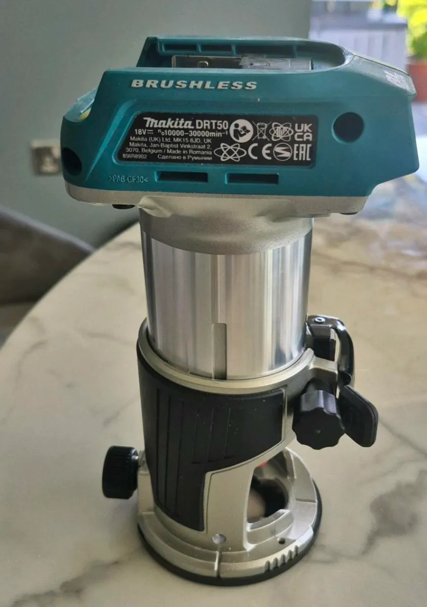 Makita Router 18V, Cordless,Brushless,BL Motor - Image 3