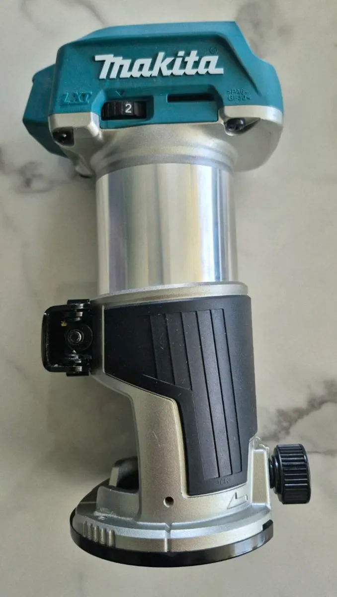 Makita Router 18V, Cordless,Brushless,BL Motor - Image 4