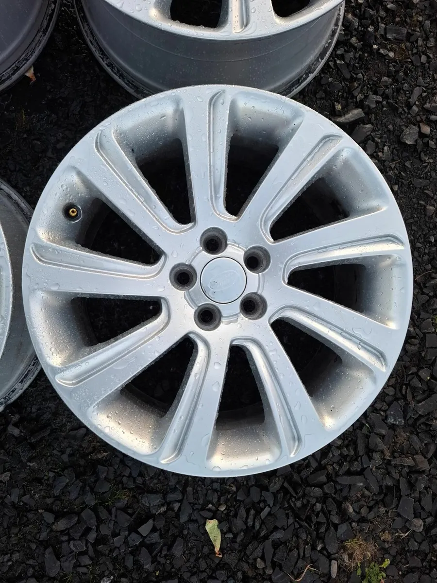 18" 5x108 Land Rover,  Ford,  Volvo alloys - Image 4