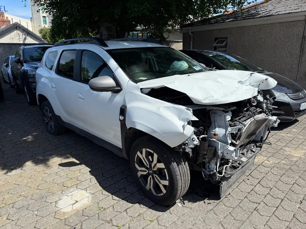 2024 Dacia Duster Journey - Image 1