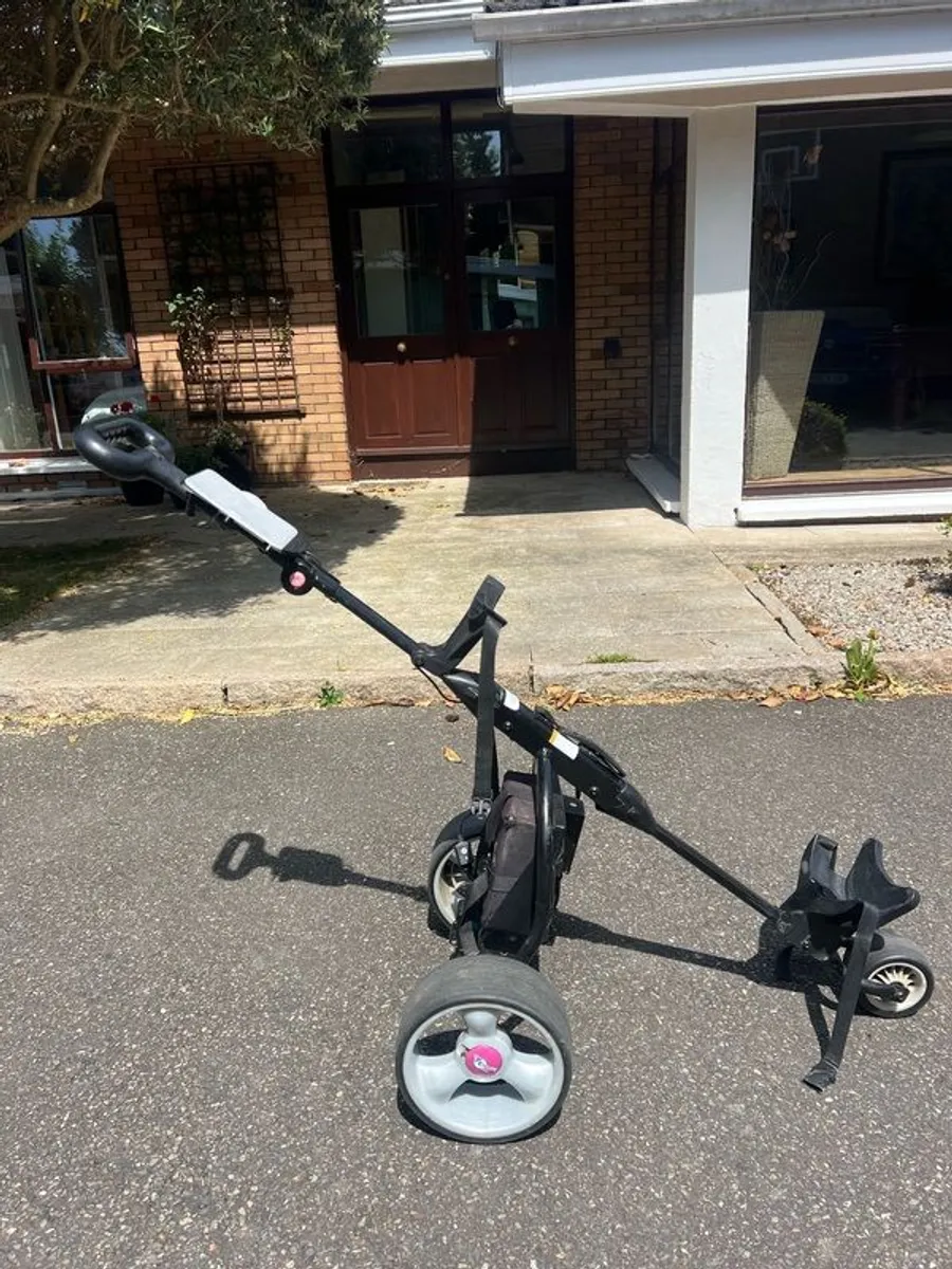 Motocaddy Electric Trolley - Image 1