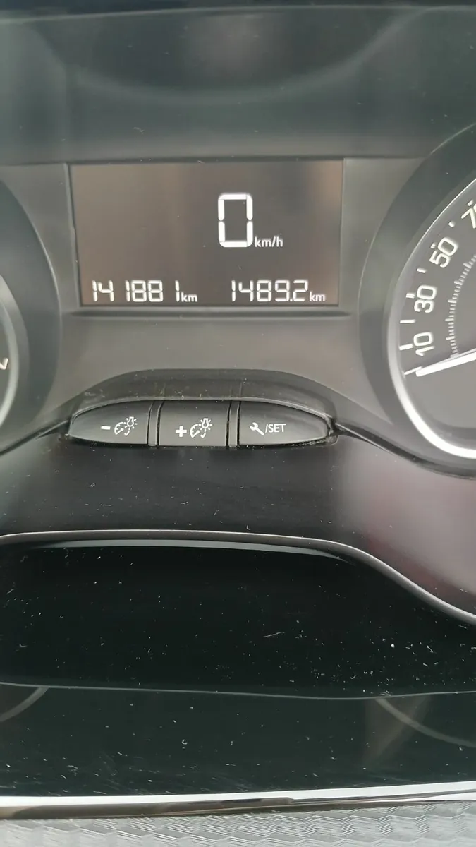 Peugeot 2008 2016 - Image 3