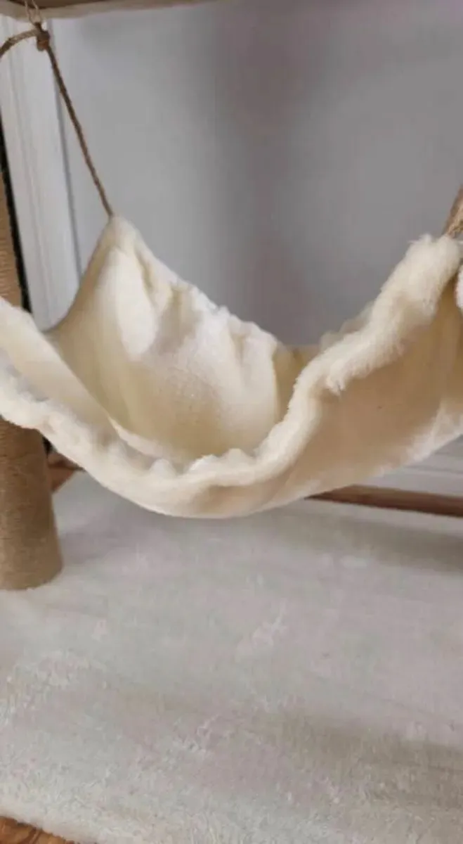 Cat scratching post cat tree brand new - Image 4