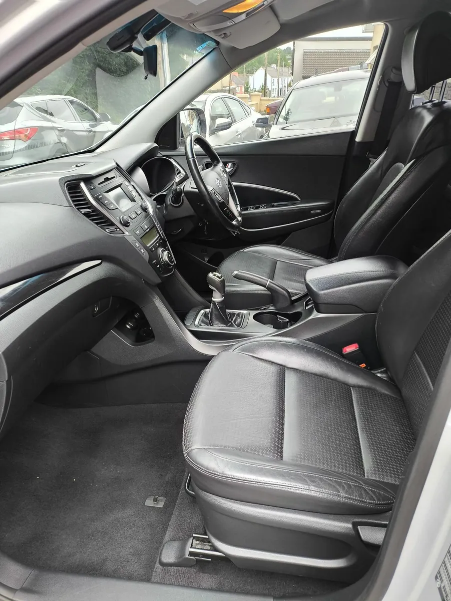Hyundai Santa Fe 2013 4WD - Image 3