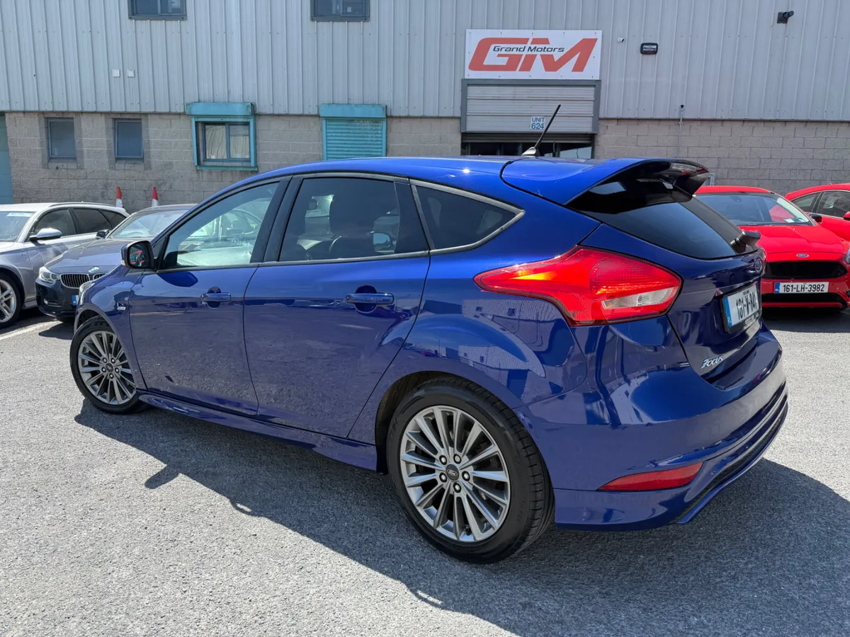 Ford Focus 2018 St Line - Image 4
