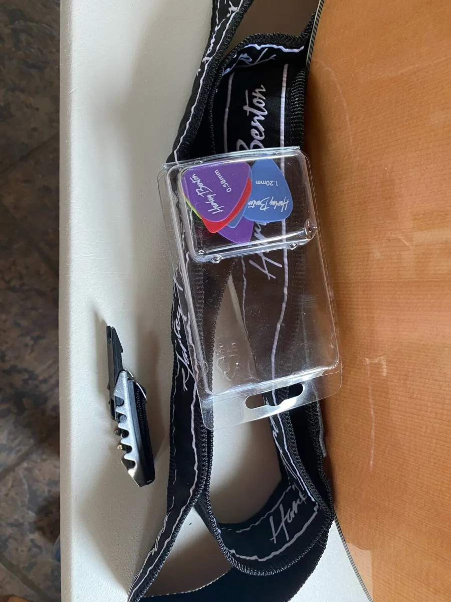 Guitar set - Image 2
