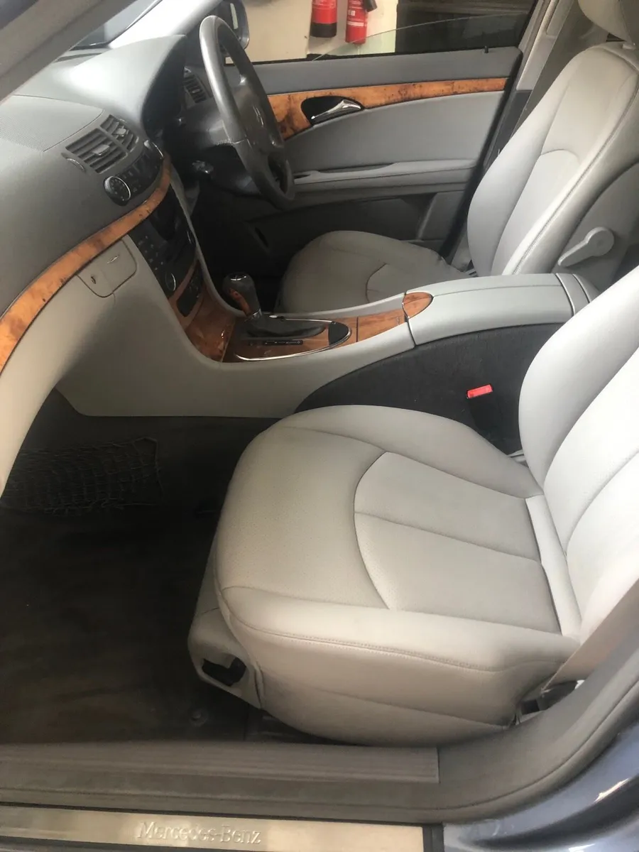 07 MERCEDES E200 LEATHER NEW NCT - Image 4