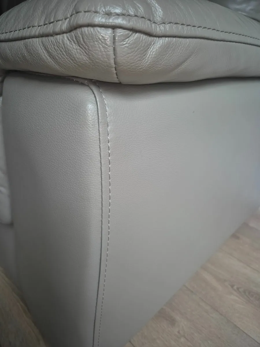 Sofa Couch 3 piece Suite - Image 3