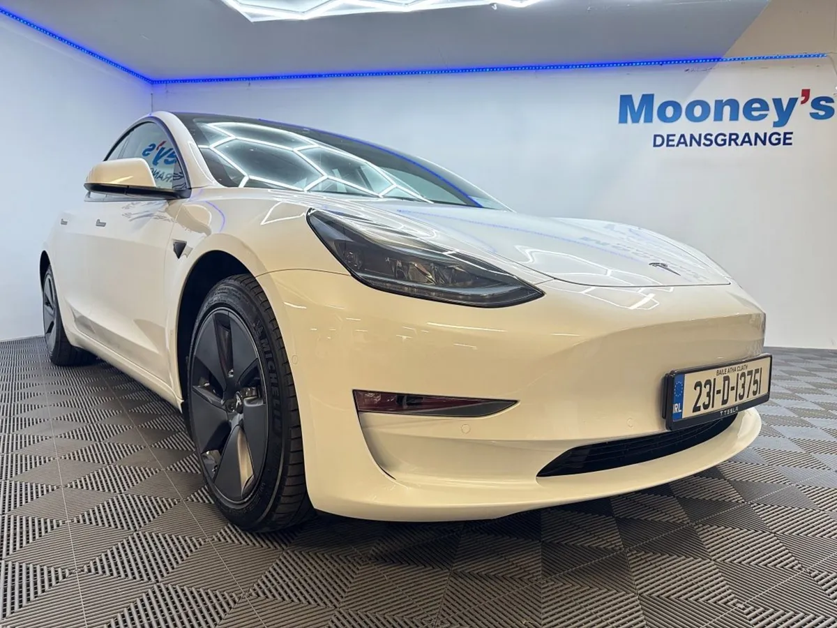 Tesla Model 3 Long Range (awd) Ivory Leather - Image 3