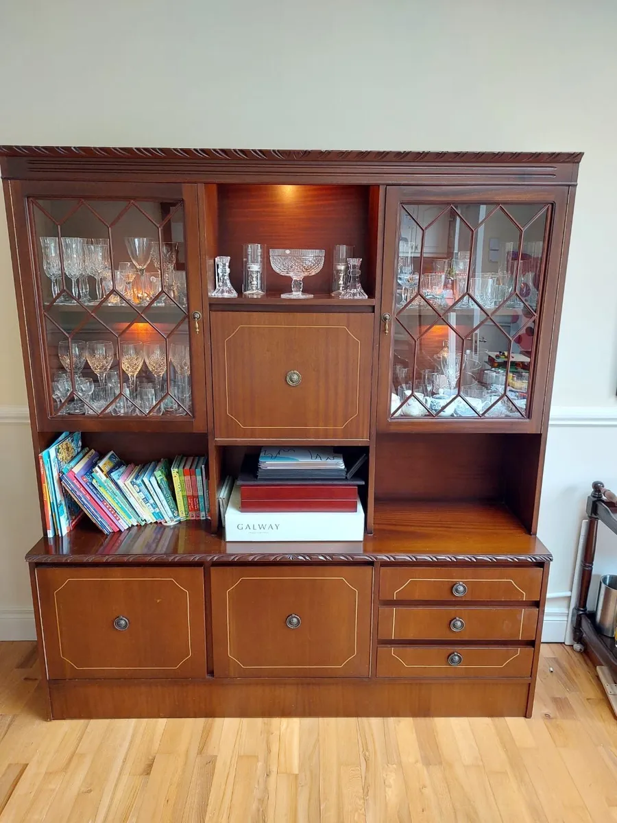 Mahogany Cabinet & Dining Set - Image 1