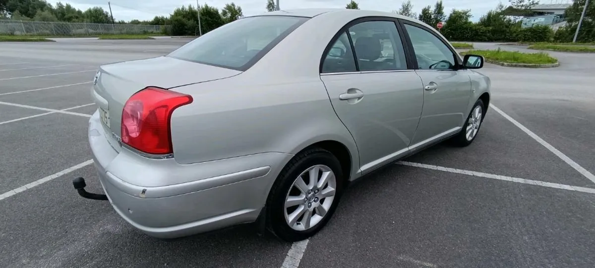Toyota Avensis - Image 4